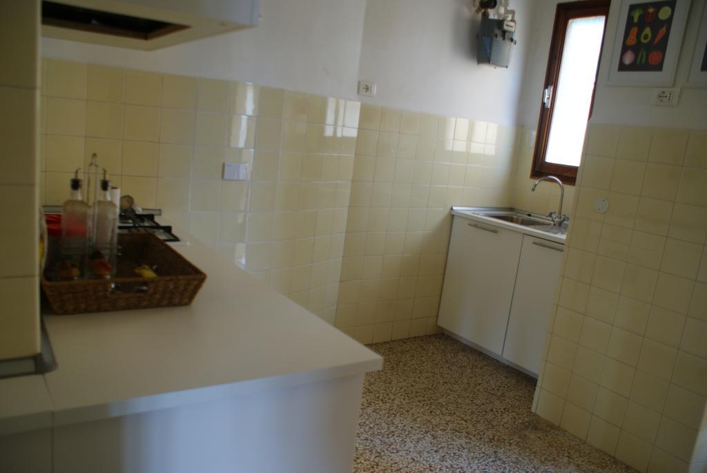 דירות לריצ'י Il Terrazzo Sul Castello מראה חיצוני תמונה
